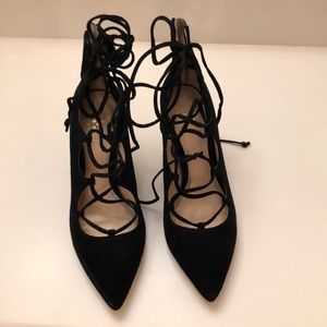 Vince Camilo Baraja Black suede pumps